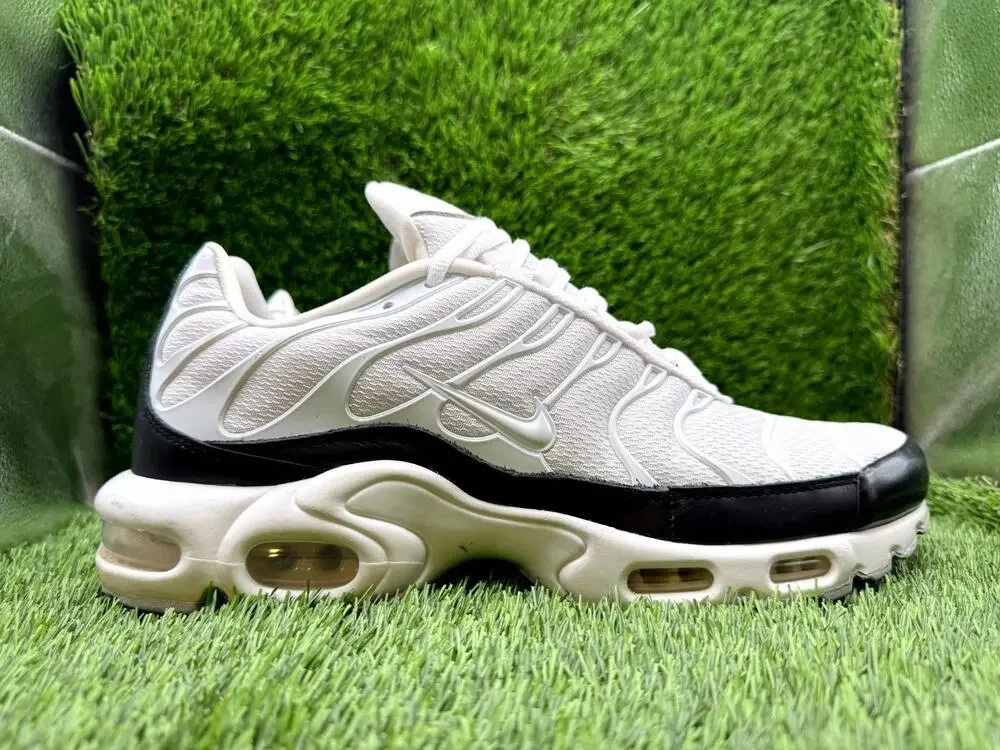 Nike Air Max Plus By You HF0665-900 Athletic Sneaker Women's 12 White Synthetic